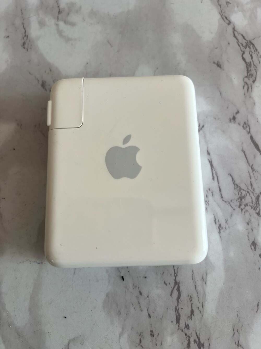 Apple AirPort Express Base Station Wireless Router Model A1264
